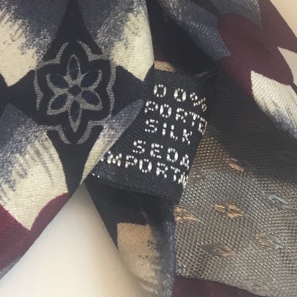 Givenchy floral silk EUC stunning - Picture 5 of 5